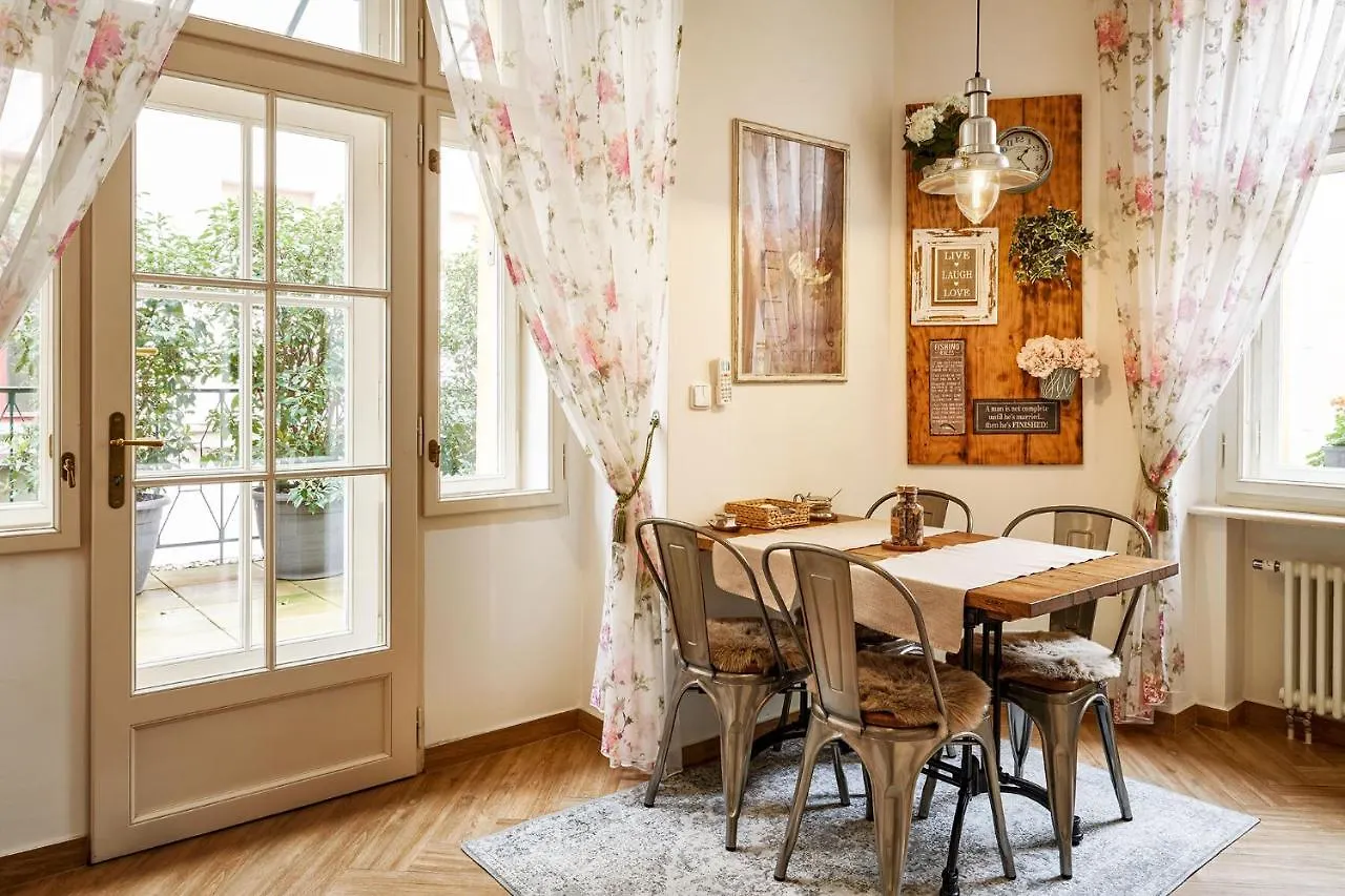 Pragueone Apartment,A/C,Terrace Apartment