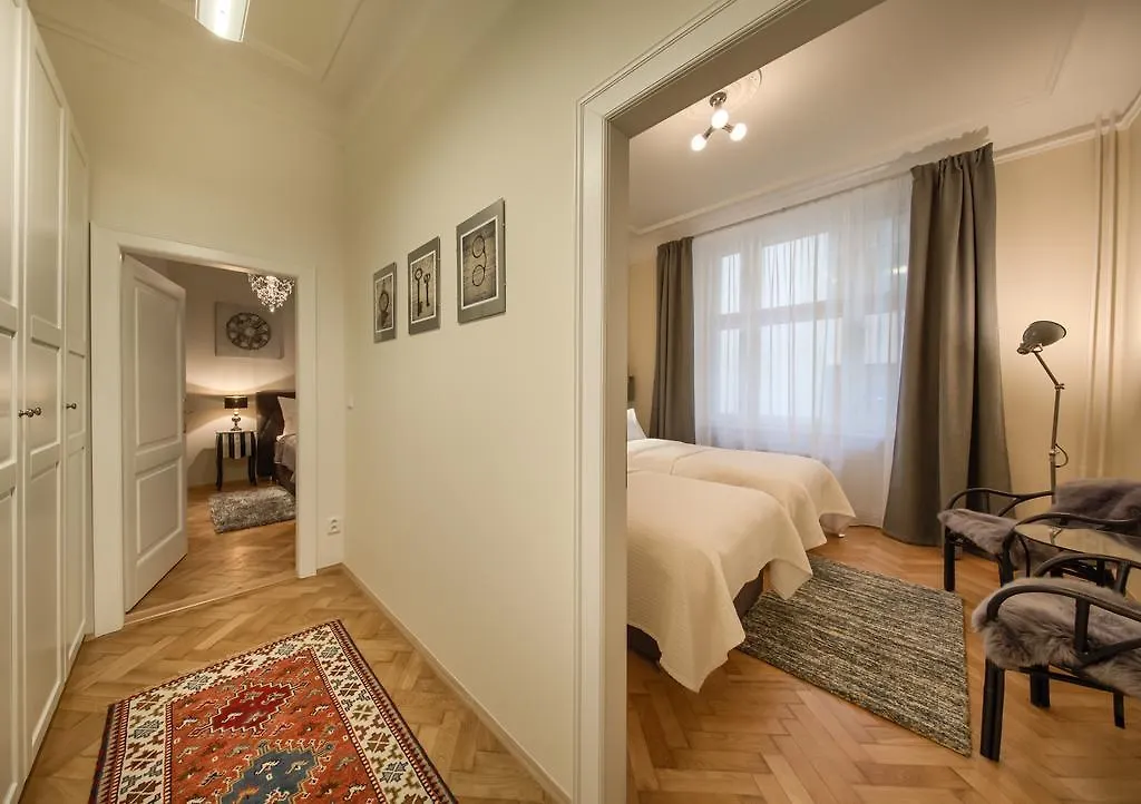 Lejlighed Pragueone Apartment,A/C,Terrace