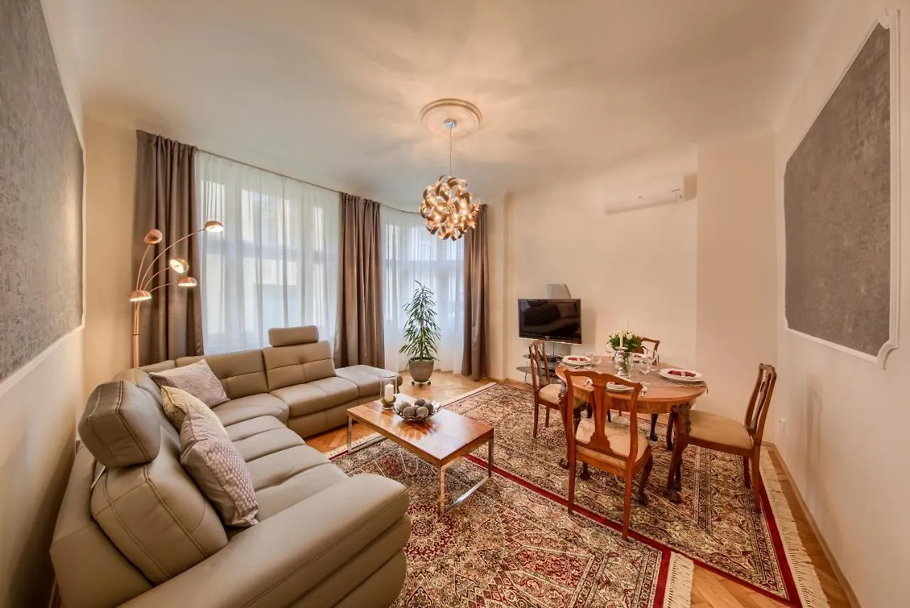 Pragueone Apartment,A/C,Terrace Prague